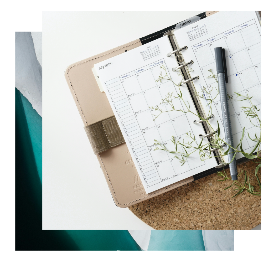 Papierchaos wird zu Papierkram Ordnung, Unterlagen und Dokumente sortieren